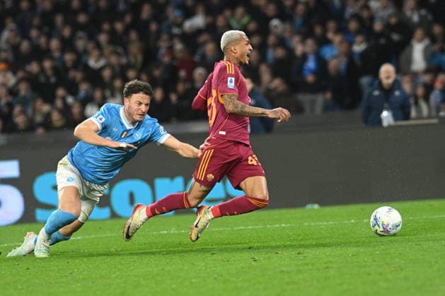CALCIO - Serie A - SSC Napoli vs AS Roma Amir Rrahmani of SSC Napoli commits the penalty foul on Wesley of AS Roma during the Serie A Enelive SSC Napoli vs AS Roma match between SSC Napoli vs AS Roma :Danilo Gemito Live Photo Naples Italy  Copyright: xIPAxSport ABACAx