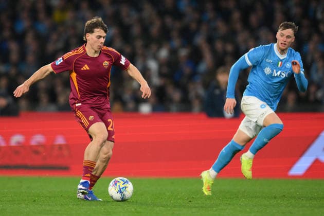 CALCIO - Serie A - SSC Napoli vs AS Roma Lorenzo Venturino of AS Roma during the match of 25th day of the Serie A Championship between S.S.C. Napoli and A.S.Roma at the Maradona Stadium on Feb 15, 2026 in Naples, Italy. during SSC Napoli vs AS Roma, Italian soccer Serie A match in Naples, Italy, February 15 2026 Naples Italy  Copyright: xIPAxSport ABACAx