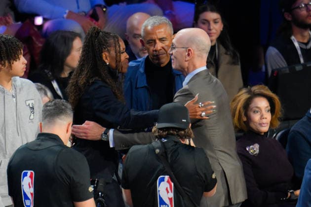 NBA, Basketball Herren, USA All Star 2026: Celebrities LOS ANGELES, CA - FEB 15: NBA Commissioner Adam Silver greets former US President Barack Obama and Michelle Obama during the NBA All Star 2026 at Intuit Dome, Inglewood, Los Angeles, California, United States on February 15, 2026. Tayfun Coskun Anadolu California United States. Editorial use only. Please get in touch for any other usage.  Copyright: x2026xAnadoluxTayfunxCoskunx