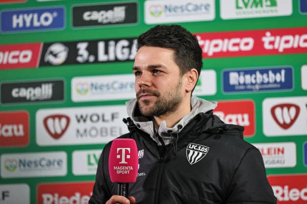 15 02 2026, Soccer, Men, 3 League, 24 Matchday Season 2025 2026 Third League FC Schweinfurt 05 FC Ingolstadt Coach Victor Kleinhenz FC Schweinfurt 05 at the interview, single picture Schweinfurt Riedel Bau Arena in Sachs Stadio Bayern Unterfranken Germany