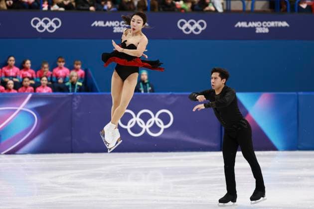 MILAN, ITALY - FEBRUARY 15: Sui Wenjing and Han Cong of Team China compete in Pair Skating - Short Program on day nine of the Milano Cortina 2026 Winter Olympics at Milano Ice Skating Arena on February 15, 2026 in Milan, Italy.  Copyright: xCHINASPORTSx 111621691775