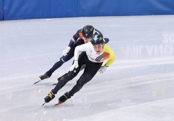 Winter Olympics - Short Track Speed skating, Eisschnelllauf Men’s 500 Stijn Desmet of Belgium during the heat of the men s 500m Short Track Speed Skating, at the Milano Cortina 2026 Olympic Winter games, Winterspiele,Spiele, Summer games on February 16, 2026 in Milan, Italy. Photo by Alexis Jumeau ABACAPRESS.COM Milan Italy  Copyright: xJumeauxAlexis ABACAx