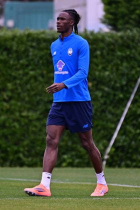February 16, 2026, Zingonia, Lombardia: Atalanta s Odilon Kossounou attends a training session at Bortolotti Training Center in Zingonia, Italy, 16 February 2026. Atalanta BC will face Borussia Dortmund in their UEFA Champions League soccer match on 17 February. ANSA MICHELE MARAVIGLIA Soccer: Champions League MD-1 Atalanta BC  - ZUMAa110 20260216_zaf_a110_004 Copyright: xMichelexMaravigliax