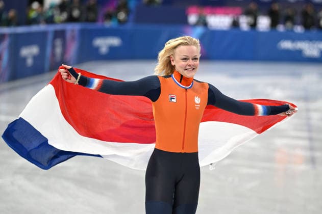 (260216) -- MILAN, Feb. 16, 2026 -- Xandra Velzeboer of the Netherlands celebrates after the short track Speed skating, Eisschnelllauf women s 1000m final A at the Milan-Cortina 2026 Olympic Winter games, Winterspiele,Spiele, Summer games in Milan, Italy, Feb. 16, 2026. ) (MICO2026)ITALY-MILAN-OLYMPIC WINTER GAMES-SHORT TRACK SPEED SKATING-WOMEN S 1000M-FINALS ChengxMin 
