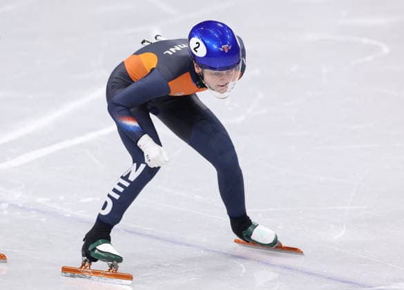 Winter Olympics - Short Track Speed skating, Eisschnelllauf Women s 1000m Final Xandra Velzeboer of the Netherlands celebrates after winning the women s short track speed skating 1000m final A, claiming a gold medal, at the Milano Cortina 2026 Olympic Winter games, Winterspiele,Spiele, Summer games at the Milano Ice Skating Arena in Italy on February 16, 2026. Photo by Alexis Jumeau ABACAPRESS.COM Milan Italy  Copyright: xJumeauxAlexis ABACAx