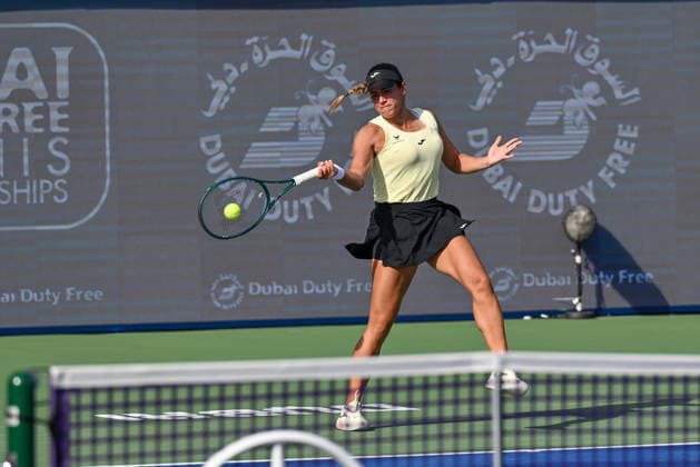 2026 Dubai Duty Free Tennis Championship DUBAI, UNITED ARAB EMIRATES - FEBRUARY 16: Spanish tennis player Jessica Bouzas Maneiro competes against Switzerland s Belinda Bencic (not seen) in the women’s singles match of the Dubai Duty Free Tennis Championship at the Dubai Duty Tennis Stadium in Dubai, United Arab Emirates, on February 16, 2026. Waleed Zein Anadolu Dubai United Arab Emirates. Editorial use only. Please get in touch for any other usage.  Copyright: x2026xAnadoluxWaleedxZeinx