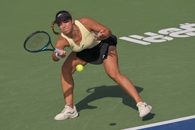 2026 Dubai Duty Free Tennis Championship DUBAI, UNITED ARAB EMIRATES - FEBRUARY 16: Spanish tennis player Jessica Bouzas Maneiro competes against Switzerland s Belinda Bencic (not seen) in the women’s singles match of the Dubai Duty Free Tennis Championship at the Dubai Duty Tennis Stadium in Dubai, United Arab Emirates, on February 16, 2026. Waleed Zein Anadolu Dubai United Arab Emirates. Editorial use only. Please get in touch for any other usage.  Copyright: x2026xAnadoluxWaleedxZeinx