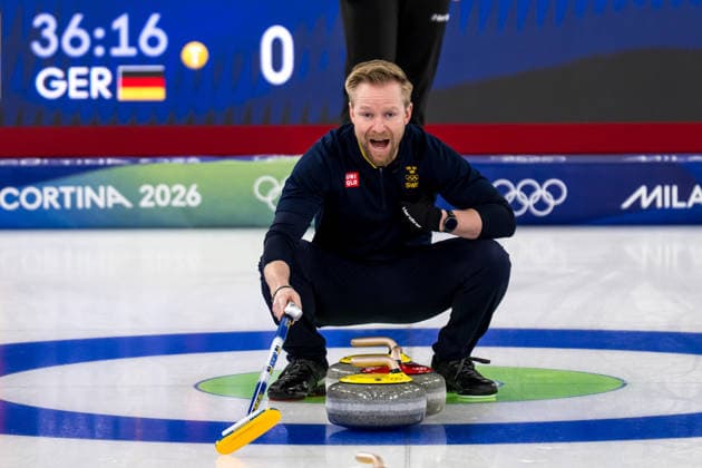 260216 Niklas Edin of Sweden competes in a men s round robin curling match between Sweden and Germany during day 10 of the 2026 Winter Olympics on February 16, 2026 in Cortina. Photo: Jon Olav Nesvold BILDBYRAN COP 217 JE0122 curling Olympic Games, Olympische Spiele, Olympia, OS olympics winter olympics os ol olympiska spel vinter-os olympiske leker milano cortina 2026 milan cortina 2026 milano cortina 2026 olympic games milano cortina 2026 winter olympic games milano cortina-os milano cortina-ol vinter-ol 10 bbeng sverige *** 260216 Niklas Edin of Sweden competes in a men s round robin curling match between Sweden and Germany during day 10 of the 2026 Winter Olympics on February 16, 2026 in Cortina Photo Jon Olav Nesvold BILDBYRAN COP 217 JE0122 curling olympic games olympics winter olympics os ol olympiska spel vinter os olympiske leker milano cortina 2026 milan cortina 2026 milano cortina 2026 olympic games milano cortina 2026 winter olympic games milano cortina os milano cortina ol vinter ol 10 bbeng sverige  Copyright: JONxOLAVxNESVOLD BB260216JE005
