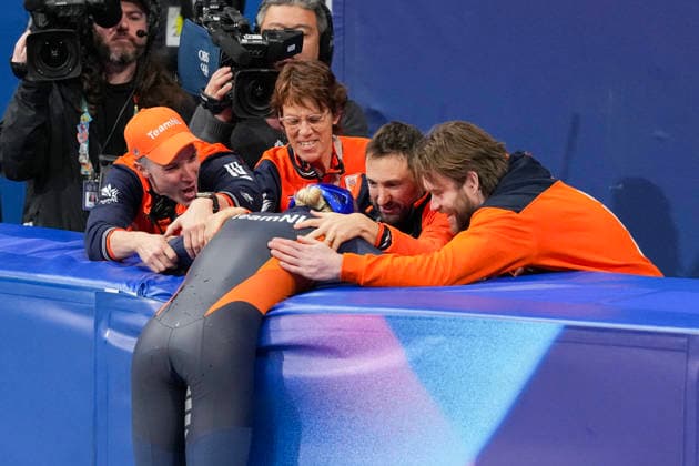 2026-02-16 - Milano Cortina 2026 Winter Olympics MILAN, ITALY - FEBRUARY 16: Xandra Velzeboer of Netherlands, Kip Carpenter, Karin Top, Niels Kerstholt, Haralds Silovs performing on the Short Track Speed skating, Eisschnelllauf of the Milano Cortina 2026 Winter Olympics at the Milano Ice Skating Arena on February 16, 2026 in Milan, Italy Milan Milano Ice Skating Arena Italy Content not available for redistribution in The Netherlands directly or indirectly through any third parties. Copyright: xAndrexWeeningx