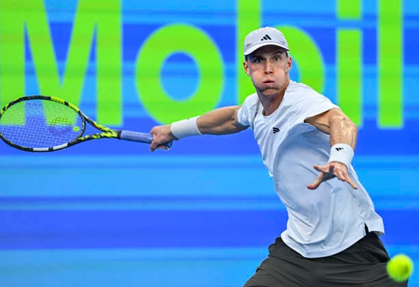 ATP, Tennis Herren Qatar ExxonMobil Open 2026-Round of 32 Jan Choinski of Great Britain competes against Jakub Mensik of Czech Republicduring the Round of 32 at the ATP men™s Qatar ExxonMobil Open 2026 at the Khalifa International Tennis Complex in Doha, Qatar, on February 16, 2026¨ DOHA Qatar Copyright: xNOUSHADx