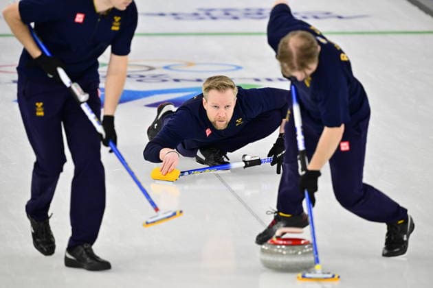 CORTINA, ITALIEN 20260216 Lag Edin med Niklas Edin i mitten under herrarnas gruppspelsmatch, omgang 8, mellan Sverige och Tyskland i OS-curlingen i Cortina. *** Bilden ingar i SPORTPAKET. För övriga BETALBILD *** CORTINA ITALIEN x10030x *** CORTINA, ITALY 20260216 Team Edin with Niklas Edin in the middle during the mens group stage match, round 8, between Sweden and Germany in the Olympic curling in Cortina Picture in SPORTPAKET For others PAYPICTURE CORTINA ITALY x10030x  Copyright: xJonasxEkströmer TTx OS 2026 CURLING HERRAR SVERIGE-TYSKLAND