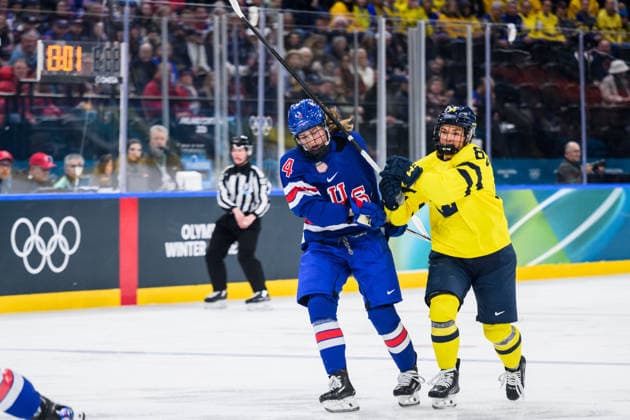 260216 Caroline Harvey of USA and Nicole Hall of Sweden in the women s Ice hockey, Eishockey semifinal between USA and Sweden during day 10 of the 2026 Winter Olympics on February 16, 2026 in Milan. Photo: Emma Wallskog BILDBYRAN kod EW EW0638 ishockey ice hockey Olympic Games, Olympische Spiele, Olympia, OS olympics winter olympics os ol olympiska spel vinter-os olympiske leker milano cortina 2026 milan cortina 2026 milano cortina 2026 olympic games milano cortina 2026 winter olympic games milano cortina-os milano cortina-ol vinter-ol 10 bbeng semifinal sverige sweden dam usa *** 260216 Caroline Harvey of USA and Nicole Hall of Sweden in the women s ice hockey semifinal between USA and Sweden during day 10 of the 2026 Winter Olympics on February 16, 2026 in Milan Photo Emma Wallskog BILDBYRAN kod EW EW0638 ishockey ice hockey olympic games olympics winter olympics os ol olympiska spel vinter os olympiske leker milano cortina 2026 milan cortina 2026 milano cortina 2026 olympic games milano cortina 2026 winter olympic games milano cortina os milano cortina ol vinter ol 10 bbeng semifinal sverige sweden dam usa  Copyright: EMMAxWALLSKOG BB260216EW014