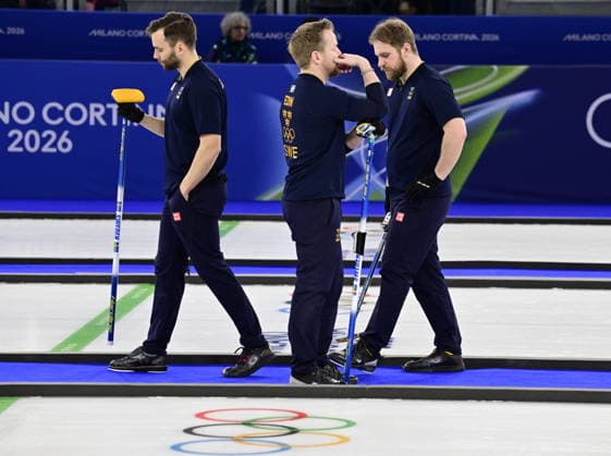CORTINA, ITALY 20260216 Sweden s team Edin with Oskar Eriksson, Rasmus Wrana and Niklas Edin look worried during the men s group stage match, round 8, between Sweden and Germany in the Olympic curling in Cortina. *** The image is included in the SPORTS PACKAGE. For others PAYMENT IMAGE *** CORTINA ITALY x10030x *** CORTINA, ITALY 20260216 Sweden s team Edin with Oskar Eriksson, Rasmus Wrana and Niklas Edin look worried during the men s group stage match, round 8, between Sweden and Germany in the Olympic curling in Cortina The image is included in the SPORTS PACKAGE For others PAYMENT IMAGE CORTINA ITALY x10030x  Copyright: xJonasxEkströmer TTx 2026 OLYMPICS MEN S CURLING SWEDEN-GERMANY