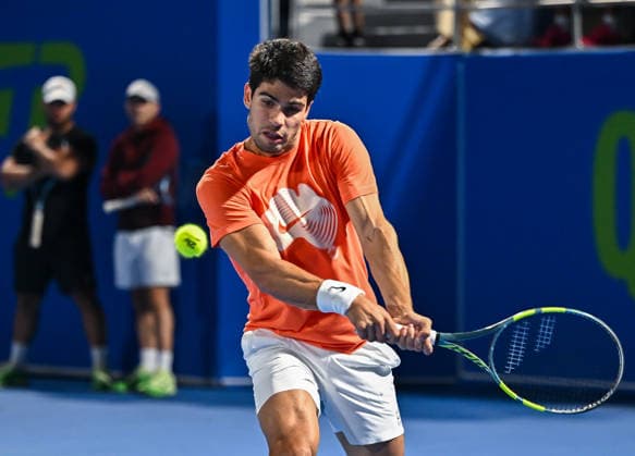 Carlos Alcaraz Practice Session in Doha, Qatar -16 FEB 2026. Carlos Alcaraz of Spain seen during Day One practice of the ATP, Tennis Herren men’s Qatar Exxon Mobil Open 2026 at the Khalifa International Tennis Complex. ?? Doha Qatar Copyright: xNoushadxVariyattiyakkalx xSOPAxImagesx NVRITYAKAL3-011