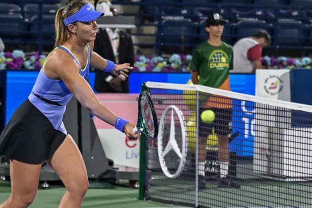 2026 Dubai Duty Free Tennis Championship DUBAI, UNITED ARAB EMIRATES - FEBRUARY 16: Paula Badosa of Spain competes against Katerina Siniakova in the women s singles match of the Dubai Duty Free Tennis Championship at the Dubai Duty Tennis Stadium in Dubai, United Arab Emirates, on February 16, 2026. Waleed Zein Anadolu Dubai United Arab Emirates. Editorial use only. Please get in touch for any other usage.  Copyright: x2026xAnadoluxWaleedxZeinx
