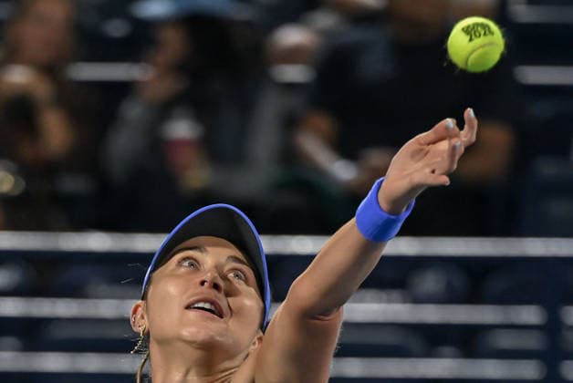 2026 Dubai Duty Free Tennis Championship DUBAI, UNITED ARAB EMIRATES - FEBRUARY 16: Paula Badosa of Spain competes against Katerina Siniakova in the women s singles match of the Dubai Duty Free Tennis Championship at the Dubai Duty Tennis Stadium in Dubai, United Arab Emirates, on February 16, 2026. Waleed Zein Anadolu Dubai United Arab Emirates. Editorial use only. Please get in touch for any other usage.  Copyright: x2026xAnadoluxWaleedxZeinx