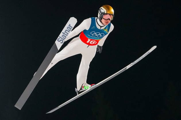 Winter Olympics in Milan Cortina 2026 Val di Fiemme, Italy 20260216. Slovenia s Anze Lanisek during the men s Super Team Jump Large Hill at the Predazzo Ski jumping, Skispringen, Ski, nordisch Stadium during the Winter Olympics in Milan Cortina 2026. Photo: Lise Aserud NTB Val di Fiemme Italy EDITORIAL USE ONLY. RESTRICTED USE FOR BETTING COMPANIES Ref:_SPO6LIYZdmsKl0.jpg *** Winter Olympics in Milan Cortina 2026 Val di Fiemme, Italy 20260216 Slovenia s Anze Lanisek during the men s Super Team Jump Large Hill at the Predazzo Ski Jumping Stadium during the Winter Olympics in Milan Cortina 2026 Photo Lise Aserud NTB Val di Fiemme Italy EDITORIAL USE ONLY RESTRICTED USE FOR BETTING COMPANIES  Copyright: xLisexAserudxx xNTBx