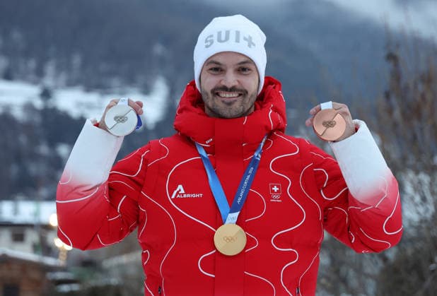 Milano Cortina 2026 - XXV Olympic Winter games, Winterspiele,Spiele, Summer games Bormio - Italy 16 February,2026 Alpine skiing - Men s Slalom Image Show: Gold Medal - Silver - Bronze MEILLARD Loic (SUI)  Copyright: xSergioxBisi IPAxSportx xipa-agency.netx xx IPA_71615695 IPA_Agency_IPA71615695