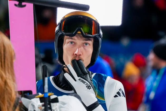 Winter Olympics in Milan Cortina 2026 Val di Fiemme, Italy 20260216. Johann Andre Forfang in the men s Super team jump large hill in the Predazzo Ski jumping, Skispringen, Ski, nordisch Stadium during the Winter Olympics in Milan Cortina 2026. Photo: Lise Aserud NTB Val di Fiemme Italy EDITORIAL USE ONLY. RESTRICTED USE FOR BETTING COMPANIES Ref:_SPOrF_BtuUPwXI.jpg *** Winter Olympics in Milan Cortina 2026 Val di Fiemme, Italy 20260216 Johann Andre Forfang in the men s Super team jump large hill in the Predazzo Ski jumping Stadium during the Winter Olympics in Milan Cortina 2026 Photo Lise Aserud NTB Val di Fiemme Italy EDITORIAL USE ONLY RESTRICTED USE FOR BETTING COMPANIES  Copyright: xLisexAserudxx xNTBx