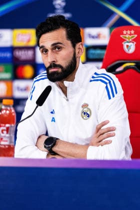 February 16, 2026, Lisbon, Lisbon, Portugal: Alvaro Arbeloa Head Coach of Real Madrid CF speaks to the media in press conference, PK, Pressekonferenz prior to the UEFA Champions League 2025 2026 game between SL Benfica and Real Madrid C.F. at Estadio da Luz on February 16, 2026 in Lisbon, Portugal. Soccer 2026: SL Benfica X Real Madrid CF  - ZUMAg283 20260216_zsp_g283_151 Copyright: xJoaoxGregoriox