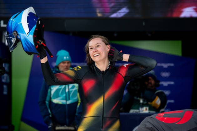 NOLTE Laura (Deutschland) freut sich im Ziel ueber einen guten Lauf, ITA, Olympische Spiele Milano Cortina 2026, Olympia, Monobob Frauen, 16.02.2026 ITA, Olympische Spiele Milano Cortina 2026, Olympia, Monobob Frauen, 16.02.2026 Cortina d Ampezzo *** NOLTE Laura Germany is happy about a good run at the finish, ITA, Olympic Games Milano Cortina 2026, Olympia, Monobob Women, 16 02 2026 ITA, Olympic Games Milano Cortina 2026, Olympia, Monobob Women, 16 02 2026 Cortina d Ampezzo Copyright: xEibner-Pressefoto Memmlerx EP_MMR