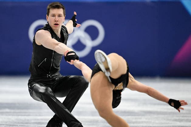 Winter Olympics - Camille Kovalev and Pavel Kovalev At Pair Skating Free Figure skating, Eiskunstlauf Camille Kovalev and partner Pavel Kovalev of Team France compete during Pair Skating - Free Skating on day ten of the Milano Cortina 2026 Winter Olympic Games, Olympische Spiele, Olympia, OS at Milano Ice Skating Arena on February 16, 2026 in Milan, Italy. Photo by JMP ABACAPRESS.COM Milan Italy  Copyright: xJMP ABACAx