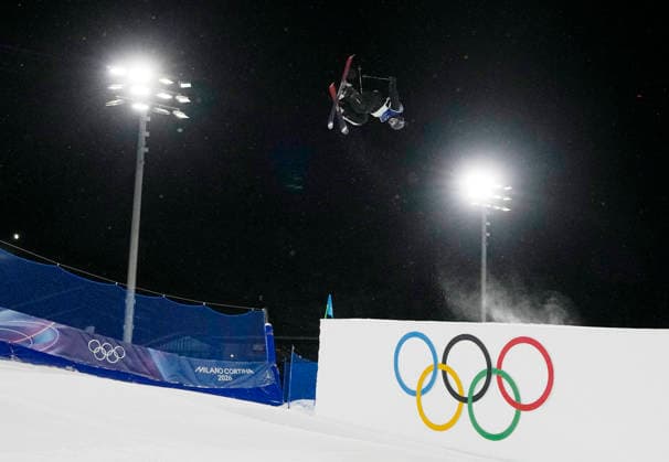 Mengting Liu of the People s Republic of China takes a practice jump during warmups for he Women s Freeski Big Air Final at the Milano Cortina 2026 Winter Olympic Games, Olympische Spiele, Olympia, OS in Livigno, Italy, on Monday, February 16, 2026.  OLY20260216804 BOBxSTRONG