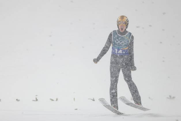 OLYMPICS - Winter Olympic Games, Olympische Spiele, Olympia, OS Milano Cortina 2026 PREDAZZO,ITALY,16.FEB.26 - OLYMPICS, Ski jumping, Skispringen, Ski, nordisch - Winter Olympic Games Milano Cortina 2026, large hill, Super Team, men. Image shows Philipp Raimund (GER).  GEPAxpictures xMatthiasxTrinkl