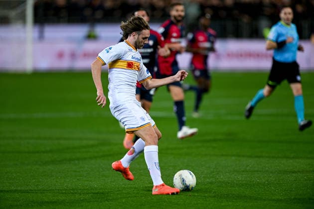 Lecce s Antonino Gallo in action during the Serie A soccer match between Cagliari Calcio and Lecce at the Unipol Domus in Cagliari, Sardinia - Monday, 16th February 2026. - Soccer  Copyright: x Â®xGianlucaxZuddas LaPressex