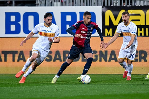 Cagliari s Riyad Idrissi in action during the Serie A soccer match between Cagliari Calcio and Lecce at the Unipol Domus in Cagliari, Sardinia - Monday, 16th February 2026. - Soccer  Copyright: x Â®xGianlucaxZuddas LaPressex