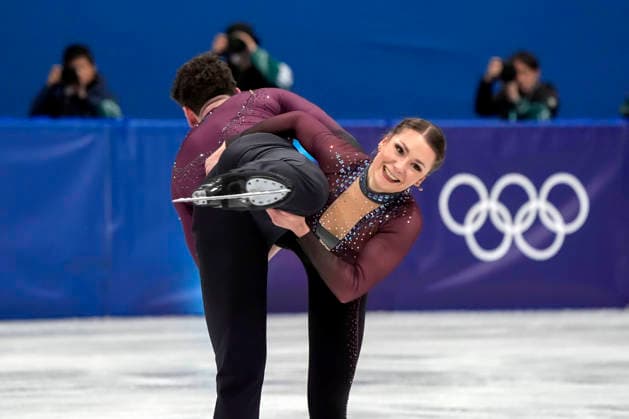 Annika Hocke and Robert Kunkel of Germany perform during the Pair Skating Free Skating Final at the Milano Figure skating, Eiskunstlauf Arena in Milan, Italy on Monday, February 16, 2026. Hocke and Kunkel scored a 126.59 making their total score 194.11.  OLY20260216930 RICHARDxELLIS