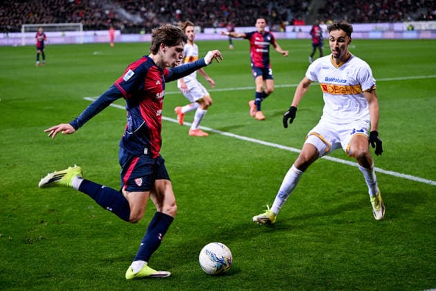 Cagliari s Marco Palestra in action during the Serie A soccer match between Cagliari Calcio and Lecce at the Unipol Domus in Cagliari, Sardinia - Monday, 16th February 2026. - Soccer  Copyright: x Â®xGianlucaxZuddas LaPressex