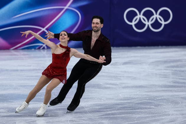 GIOCHI OLIMPICI - Olimpiadi Invernali Milano-Cortina 2026 - Figure skating, Eiskunstlauf - Pair Skating Deanna Stellato-Dudek Maxime Deschamps (CAN) during the Olympic Winter games, Winterspiele,Spiele, Summer games Milano-Cortina 2026, Pair Skating on February 16, 2026 at Milano Ice Skating Arena in Milan, Italy Cortina D Ampezzo Italy  Copyright: xIPAxSport ABACAx