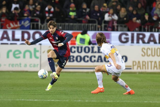 February 16, 2026, Cagliari: Cagliari™s Marco Palestra (L) in action during the Italian Serie A soccer match Cagliari calcio vs US Lecce at the Unipol Domus in Cagliari, Italy, 16 february 2026.ANSA FABIO MURRU Serie A: Cagliari Vs Lecce  - ZUMAa110 20260216_zaf_a110_009 Copyright: xFabioxMurrux