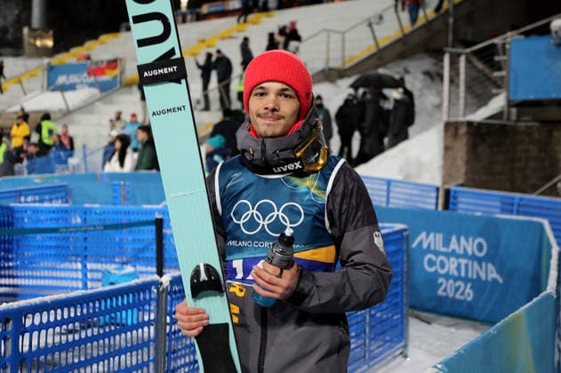 Olympische Winterspiele, Olympia, Skispringen, Herren, Super Team, Großschanze, Val di Fiemme, Predazzo, Olympiaschanze RAIMUND Philipp (GER) nach dem Springen *** Olympic Winter Games, Olympics, Ski Jumping, Men, Super Team, Large Hill, Val di Fiemme, Predazzo, Olympic Hill RAIMUND Philipp GER after the competition