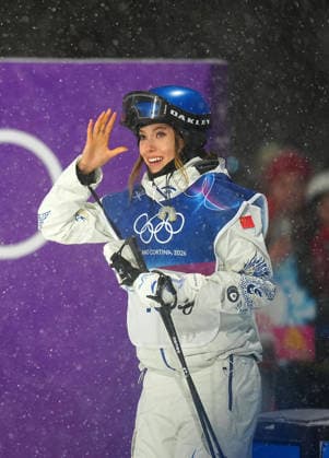 (260216) -- LIVIGNO, Feb. 16, 2026 -- Gu Ailing of China gestures during the freestyle skiing women s freeski big air final at the Milan-Cortina 2026 Olympic Winter games, Winterspiele,Spiele, Summer games in Livigno, Italy, Feb. 16, 2026. ) (MICO2026)ITALY-LIVIGNO-OLYMPIC WINTER GAMES-FREESTYLE SKIING-WOMEN S BIG AIR-FINAL HuxChao 