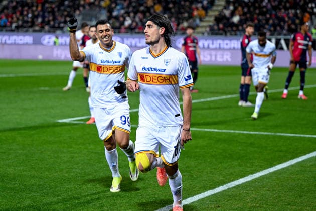 Lecce s Omri Gandelman celebrates after scoring the goal for 0-1 during the Serie A soccer match between Cagliari Calcio and Lecce at the Unipol Domus in Cagliari, Sardinia - Monday, 16th February 2026. - Soccer  Copyright: x Â®xGianlucaxZuddas LaPressex