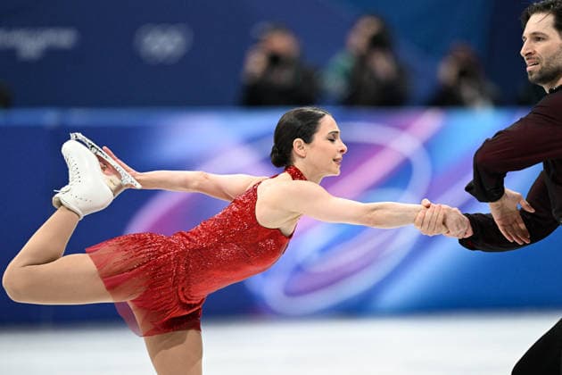 Winter Olympics - Pair Skating Free Figure skating, Eiskunstlauf Deanna Stellato-Dudek and partner Maxime Deschamps of Team Canada compete during Pair Skating - Free Skating final on day ten of the Milano Cortina 2026 Winter Olympic Games, Olympische Spiele, Olympia, OS at Milano Ice Skating Arena on February 16, 2026 in Milan, Italy. Photo by JMP ABACAPRESS.COM Milan Italy  Copyright: xJMP ABACAx