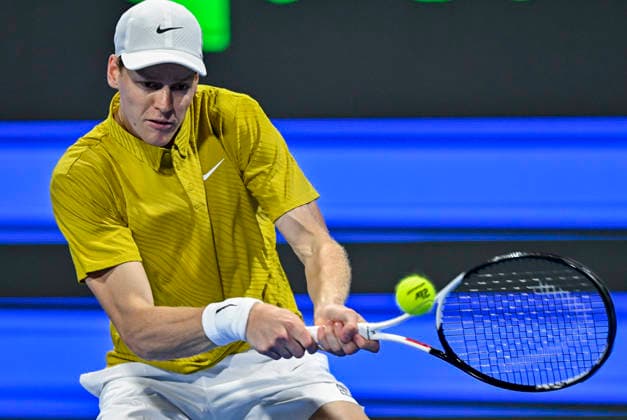ATP, Tennis Herren QATAR OPEN 2026-ROUND OF 32 Jannik Sinner of Italy competes against Tomas Machac of Czech Republic in the Round of 32 at the ATP menÕs Qatar ExxonMobil Open 2026 at the Khalifa International Tennis Complex in Doha, Qatar, on February 16, 2026. DOHA Qatar Copyright: xNOUSHADx