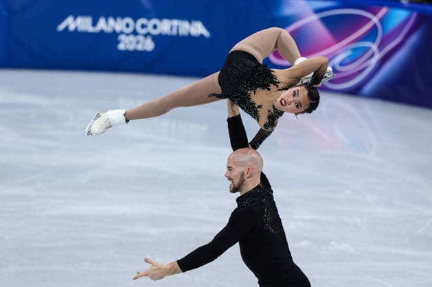GIOCHI OLIMPICI - Olimpiadi Invernali Milano-Cortina 2026 - Figure skating, Eiskunstlauf - Pair Skating Ellie Kam Danny O Shea (USA) during the Olympic Winter games, Winterspiele,Spiele, Summer games Milano-Cortina 2026, Pair Skating on February 16, 2026 at Milano Ice Skating Arena in Milan, Italy Cortina D Ampezzo Italy  Copyright: xIPAxSport ABACAx