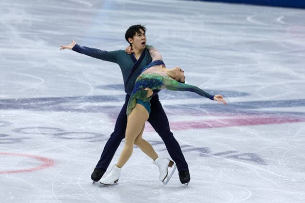 GIOCHI OLIMPICI - Olimpiadi Invernali Milano-Cortina 2026 - Figure skating, Eiskunstlauf - Pair Skating Wenjing Sui Cong Han (CHN) during the Olympic Winter games, Winterspiele,Spiele, Summer games Milano-Cortina 2026, Pair Skating on February 16, 2026 at Milano Ice Skating Arena in Milan, Italy Cortina D Ampezzo Italy  Copyright: xIPAxSport ABACAx
