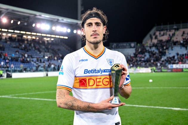 Lecce s Omri Gandelman is the Panini Player of the Match at the end of Serie A soccer match between Cagliari Calcio and Lecce at the Unipol Domus in Cagliari, Sardinia - Monday, 16th February 2026. - Soccer  Copyright: x Â®xGianlucaxZuddas LaPressex