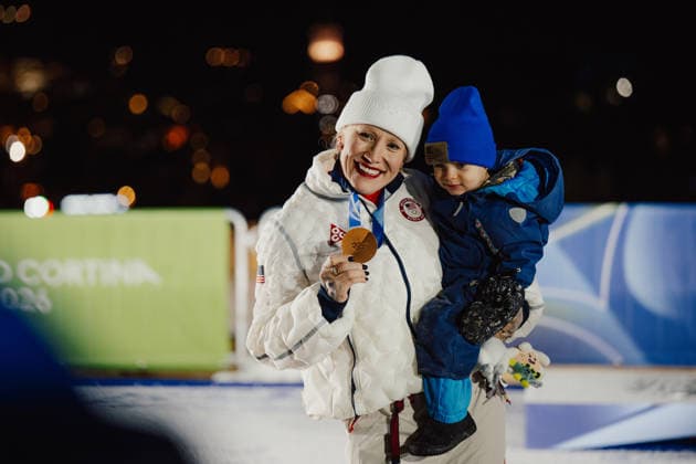 OLYMPICS - Winter Olympic Games, Olympische Spiele, Olympia, OS Milano Cortina 2026 CORTINA D AMPEZZO,ITALY,16.FEB.26 - OLYMPICS, BOBSLEIGH - Winter Olympic Games Milano Cortina 2026, monobob, women. Image shows the rejoicing of Kaillie Armbruster Humphries (USA). Keywords: medal  GEPAxpictures xAlexanderxSolc
