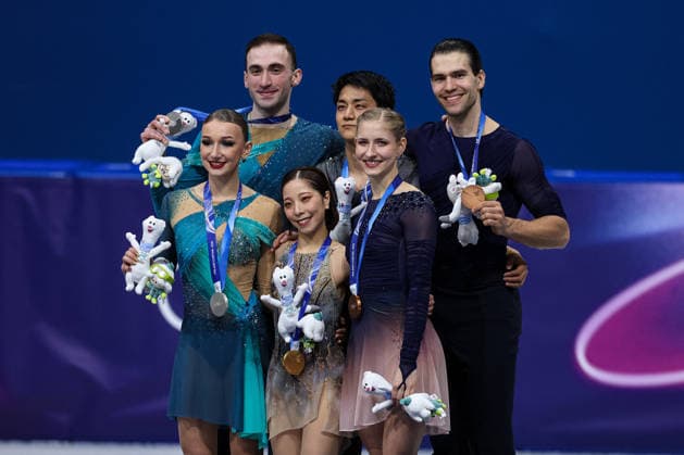 GIOCHI OLIMPICI - Olimpiadi Invernali Milano-Cortina 2026 - Figure skating, Eiskunstlauf - Pair Skating The podium with Anastasiia Metelkina Luka Berulava (GEO), 2nd place, Silver Medal, Riku Miura Ryuichi Kihara (JPN) 1st place, Gold Medal and Minerva Fabienne Hase Nikita Volodin (GER) 3rd place, Bronze Medal at the end of the Olympic Winter games, Winterspiele,Spiele, Summer games Milano-Cortina 2026, Pair Skating on February 16, 2026 at Milano Ice Skating Arena in Milan, Italy Cortina D Ampezzo Italy  Copyright: xIPAxSport ABACAx