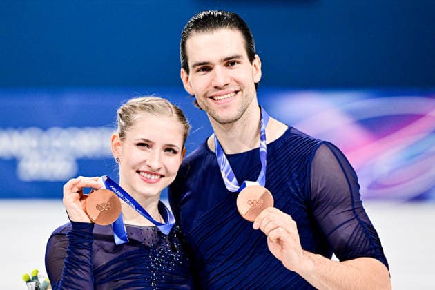 Pair Awards, Minerva Fabienne HASE & Nikita VOLODIN (GER) third place, during Victory Ceremony, at the Olympic Winter games, Winterspiele,Spiele, Summer games Milano Cortina 2026, at Milano Ice Skating Arena, on February 16, 2026 in Milan, Italy. Noxthirdxpartyxsales  aflo_320167014