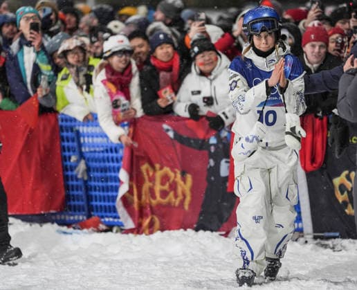 LIVIGNO, ITALY - FEBRUARY 16: Silver medalist Eileen Gu Ailing of Team China interacts with spectators after the Women s Freeski Big Air Final on day ten of the Milano Cortina 2026 Winter Olympic Games, Olympische Spiele, Olympia, OS at Livigno Snow Park on February 16, 2026 in Livigno, Italy.  Copyright: xCHINASPORTSx 111621938877