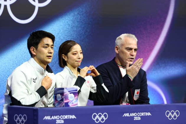 February 16, 2026, Milan, Lombardy, Italy: MIURA RIKU and KIHARA RYUICHI of Japan react in the kiss& cry after skating their Free Skating in the Pairs of the Figure skating, Eiskunstlauf at the Milano Cortina 2026 Winter Olympic Games, Olympische Spiele, Olympia, OS Milan Italy - ZUMAc179 20260216_oly_c179_312 Copyright: xMickaelxChavetx