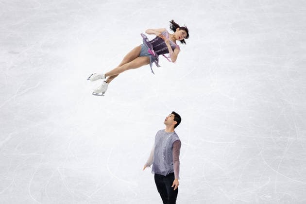 Winter Olympics - Pair Skating Free Figure skating, Eiskunstlauf Final AJ mily Chan and partner Spencer Akira Howe of Team United States compete during Pair Skating - Free Skating on day ten of the Milano Cortina 2026 Winter Olympic Games, Olympische Spiele, Olympia, OS at Milano Ice Skating Arena on February 16, 2026 in Milan, Italy. Photo by Alexis Jumeau ABACAPRESS.COM Milan  Copyright: xJumeauxAlexis ABACAx