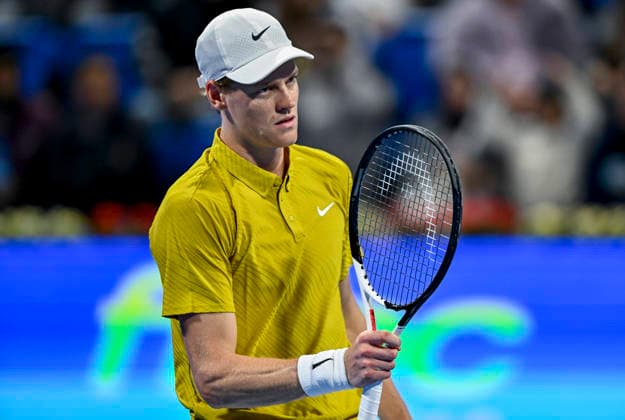 Qatar ExxonMobil Open 2026,Round of 32 in Doha - 16 Feb 2026 Jannik Sinner of Italy celebrates after winning against Tomas Machac of Czech Republic (not in view) during the Round of 32 at the ATP, Tennis Herren men s Qatar ExxonMobil Open 2026 tennis tournament at the Khalifa International Tennis Complex. Jannik Sinner won against Tomas Machac 6-1,6-4. Doha Qatar Copyright: xNoushadxVariyattiyakkalx xSOPAxImagesx NVRITYAKAL4-049