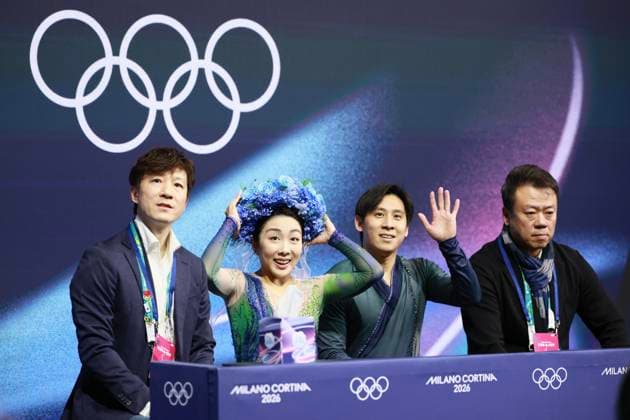 MILAN, ITALY - FEBRUARY 16: Sui Wenjing and Han Cong of Team China react after the Pair Figure skating, Eiskunstlauf Free on day ten of the Milano Cortina 2026 Winter Olympic Games, Olympische Spiele, Olympia, OS at Milano Ice Skating Arena on February 16, 2026 in Milan, Italy.  Copyright: xCHINASPORTSx 111621940171